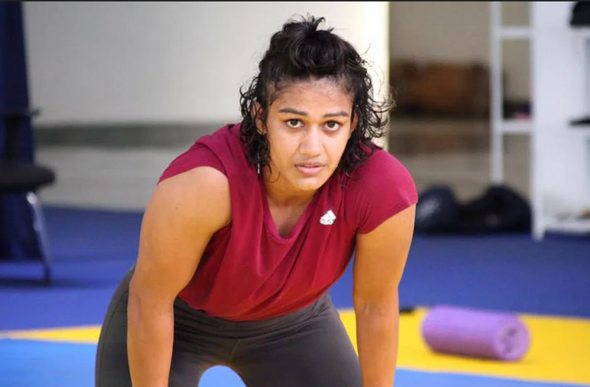 BJP Leader Babita Phogat Gave Controversial Statement over Dalit Community BJP नेत्री बबीता फोगाट ने दलितों को लेकर दिया विवादित बयान, SC-ST एक्ट के तहत शिकायत दर्ज