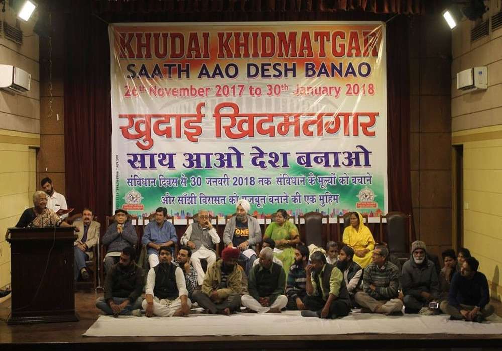 मथुरा में मंदिर में नमाज : क्या है खुदाई खिदमदगार और कौन हैं फ़ैसल खान 3 मथुरा में मंदिर में नमाज : क्या है खुदाई खिदमदगार और कौन हैं फ़ैसल खान