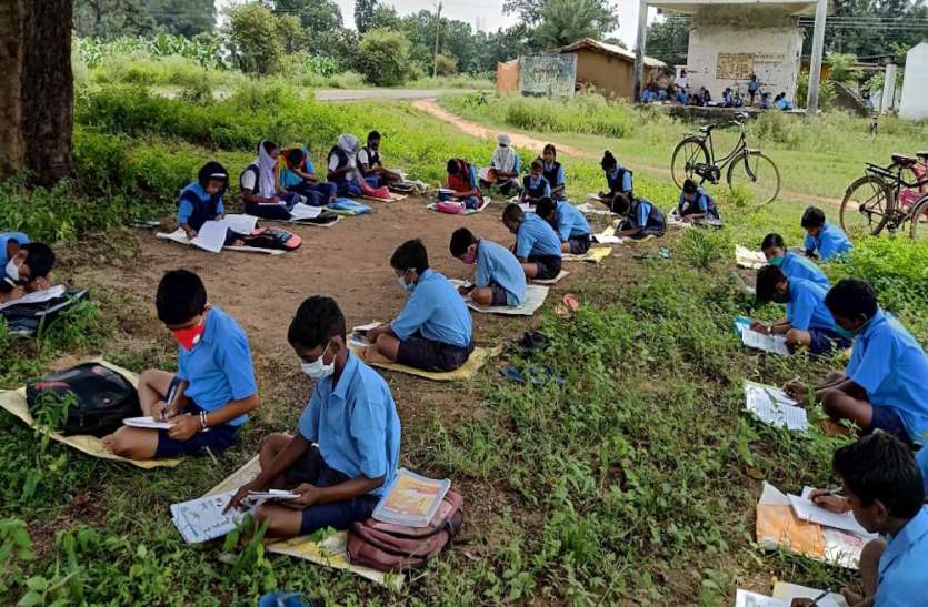 शिक्षकों को मिली मोहल्ला स्कूल की कमान, मेरा घर मेरा स्कूल योजना पूरे जनपद में लागू शिक्षकों को मिली मोहल्ला स्कूल की कमान, मेरा घर मेरा स्कूल योजना पूरे जनपद में लागू