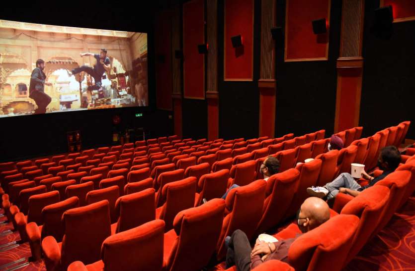 multiplex.jpg रायपुर में खुलेंगे सिनेमा हॉल और मल्टीप्लेक्स, 50 फीसदी दर्शकों के साथ शो चलाने की इजाजत, गाइडलाइन जारी