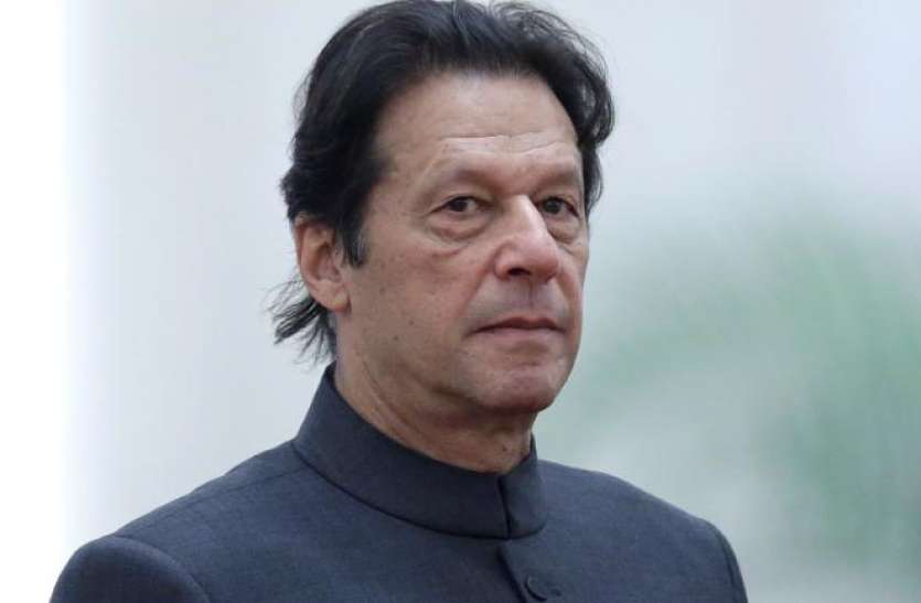 imran khan Imran Khan ने नवाज को 'सियार' कहा, पाक सेना में 'विद्रोह' भड़काने का आरोप लगाया