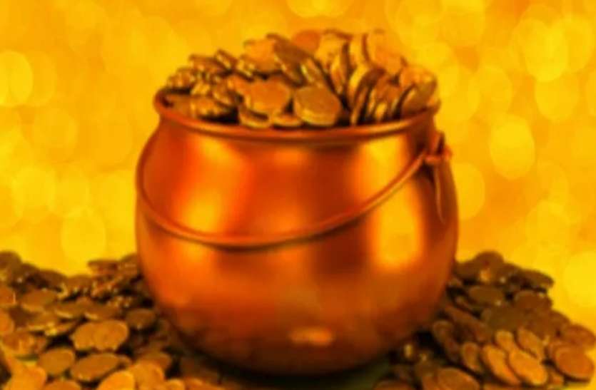 dream_1.jpg युवक को सपने में दिखा गड़ा सोना, सुबह भाई का घर खोद डाला