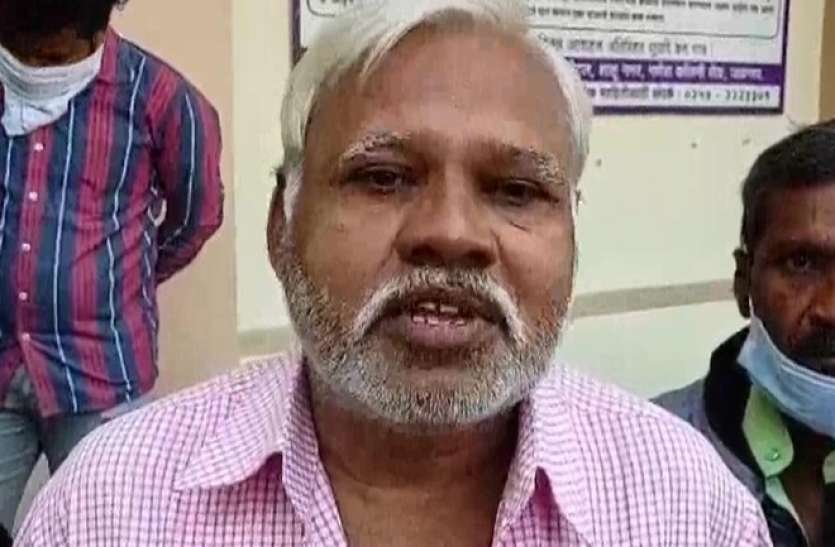 MSRTC bus conductor father Maharashtra: वेतन न मिलने पर बस कंडक्टर ने की आत्महत्या, ठाकरे सरकार को ठहराया जिम्मेदार