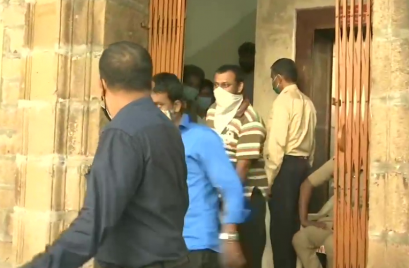 ncb.png NCB ड्रग पेडलर्स के खिलाफ सख्त, आज फिरोज नाडियावाला की पत्नी सहित 5 का होगा मेडिकल टेस्ट