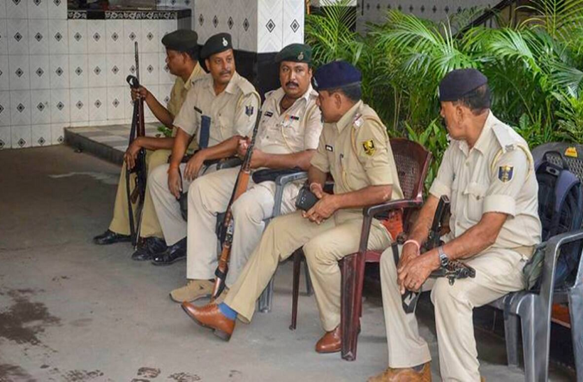 f.png Biha: Counting से पहले आरा में भाजपा नेत्री के पति की गोली मारकर हत्या