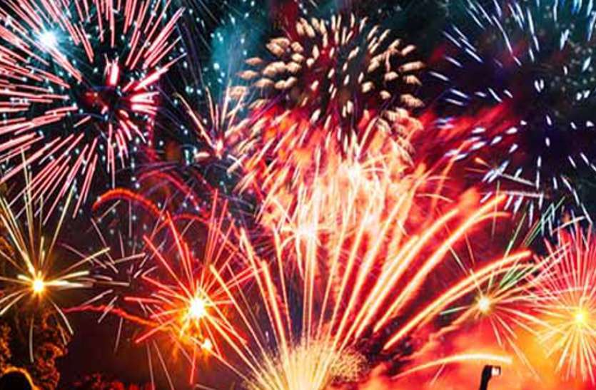 crackers बारूद के बजाय बांस से बनते थे पटाखे, ये जान कर हो जाएंगे हैरान