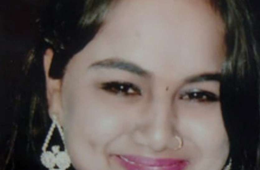 mbd.jpg मुरादाबाद : कब्र से निकला ऑनर किलिंग का भूत तो पुलिस ने मृतका के भाई को किया गिरफ्तार