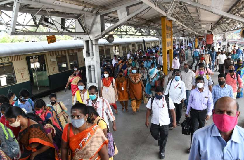 diwali special train दिवाली पर जा रहे हैं घर तो सावधान, ट्रेनों में नहीं पैर रखने जगह, बसों में जारी है मनमानी