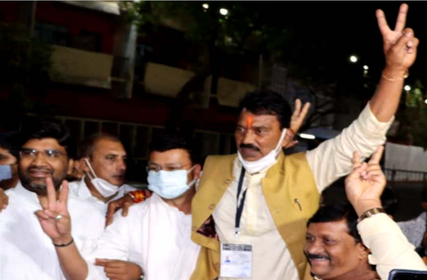 news भाजपा के तुलसी सिलावट ने दर्ज की उपचुनाव की सबसे बड़ी जीत, बोले- गद्दार नहीं खुद्दार हैं, जनता ने लगा दी मुहर