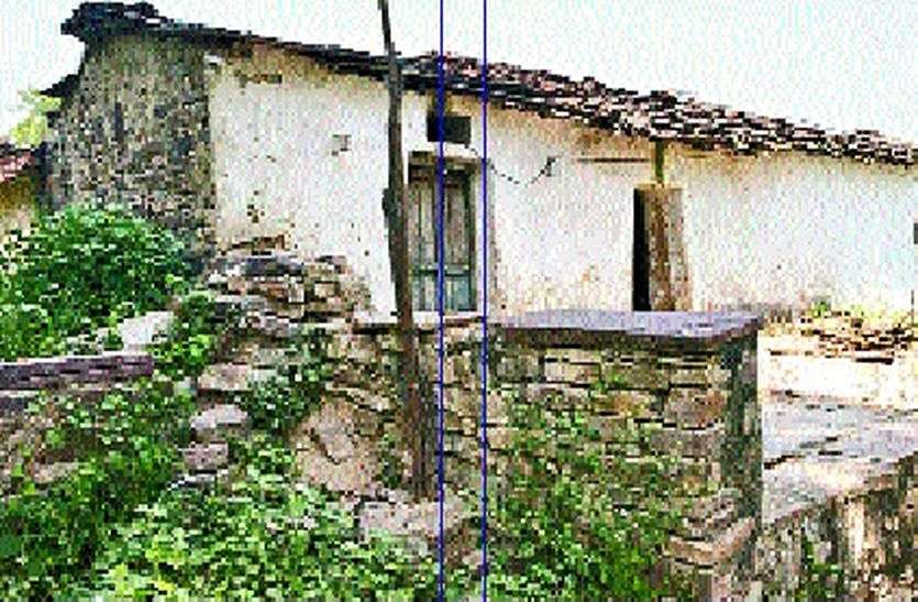 moikalan, kota कागजों में रह गया गांव, नहीं लेता कोई सुध
