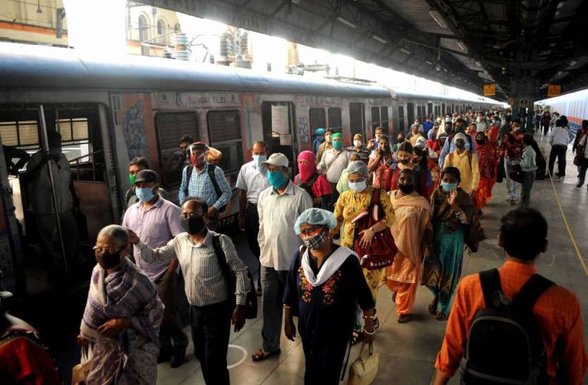 ऑफिस टाइम में 95 फीसदी चलेंगी लोकल ट्रेनें ऑफिस टाइम में 95 फीसदी चलेंगी लोकल ट्रेनें