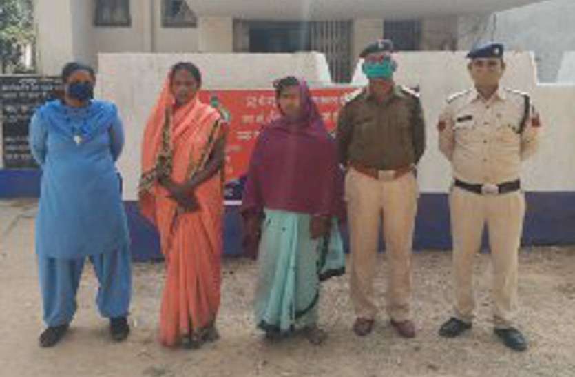 कोरबा जिले की 2 महिलाएं यहां के बाजार में कर रही थीं घिनौना काम, पुलिस ने दोनों को भेजा जेल कोरबा जिले की 2 महिलाएं यहां के बाजार में कर रही थीं घिनौना काम, पुलिस ने दोनों को भेजा जेल