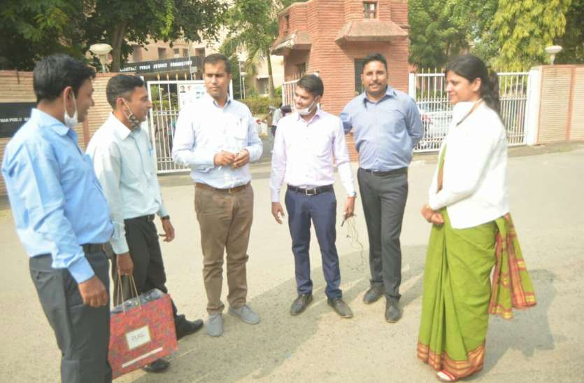 rpsc interview process RPSC Interview: पीआरओ केवल सरकारी पत्रकार या इसमें है कोई ग्लैमर....