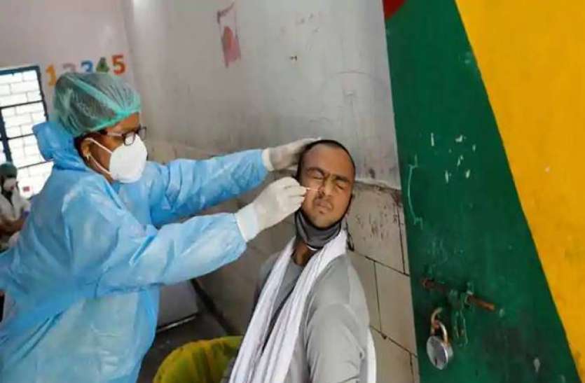 104 People Died Due to coronavirus in Delhi in 24 Hours Delhi में कोरोना का बनता जा रहा नया रिकॉर्ड, मौत के आंकड़े ने दी खतरे की नई आहट