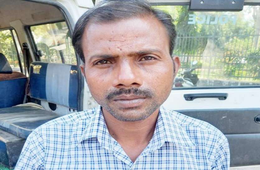 मामूली बात में ठेकेदार की खुलेआम चाकू मारकर हत्या मामूली बात में ठेकेदार की खुलेआम चाकू मारकर हत्या
