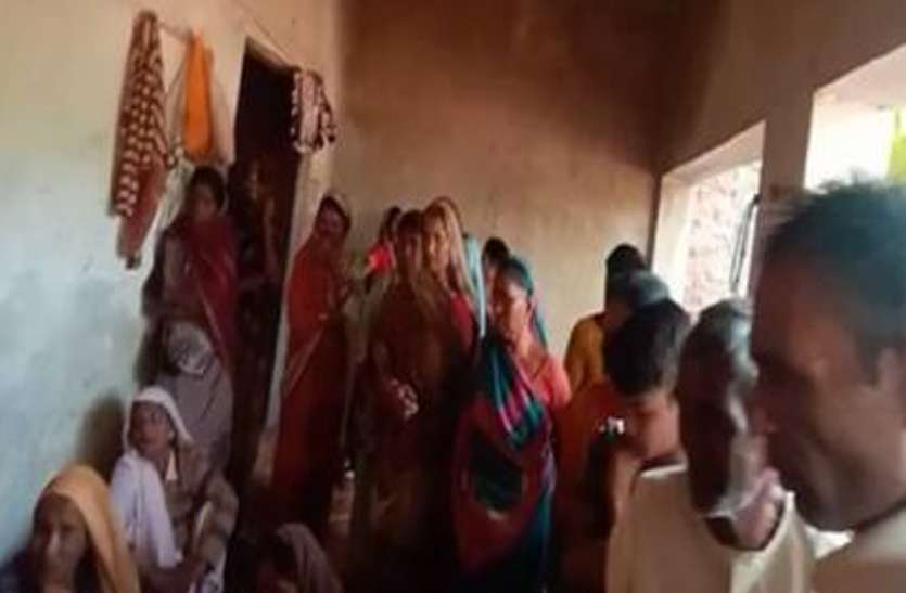 लखनऊ में जहरीली शराब पीने से तीन की मौत लखनऊ में जहरीली शराब पीने से तीन की मौत