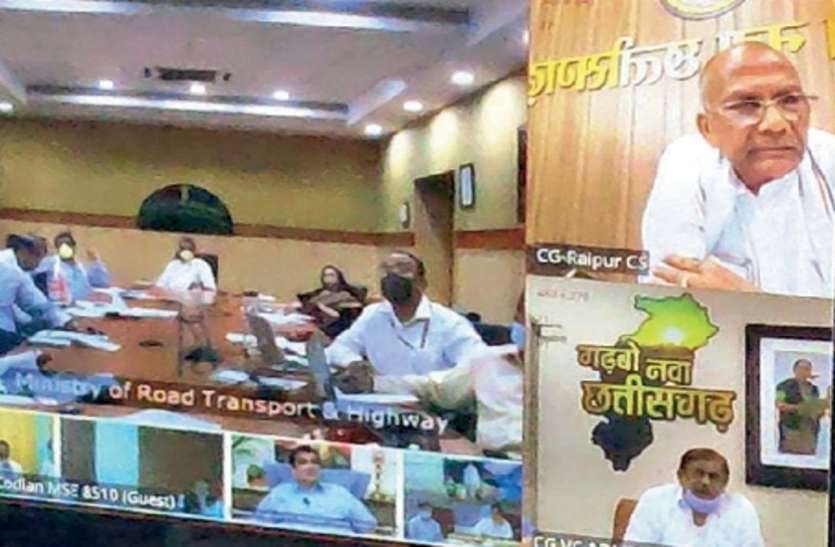 review_meeting.jpg केंद्रीय मंत्री गडकरी ने लगाई फटकार, रायपुर-सिमगा-बिलासपुर राजमार्ग के ठेकेदार को नोटिस