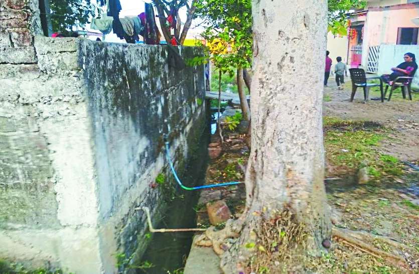 शबरी नगर में नहीं हैं मूलभूत सुविधाएं, रहवासी परेशान शबरी नगर में नहीं हैं मूलभूत सुविधाएं, रहवासी परेशान
