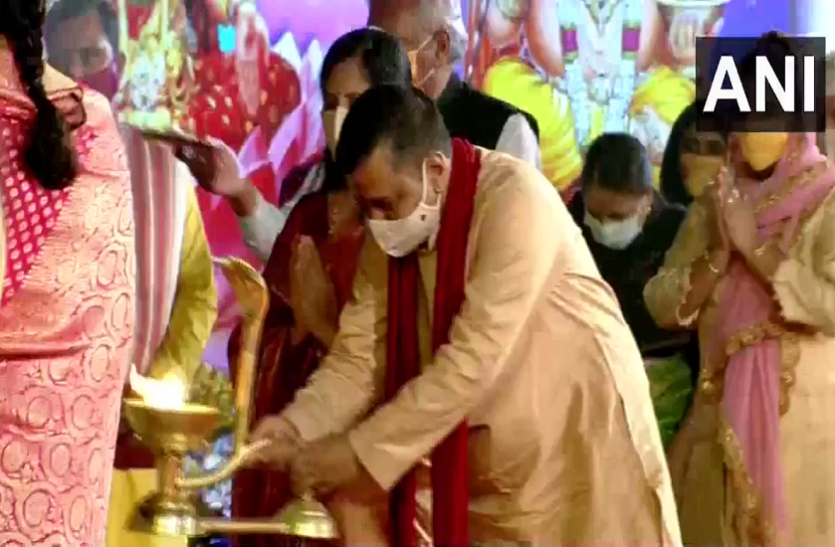 l.png देश में Diwali की धूम, Nitish Kumar और CM केजरीवाल ने ऐसे मनाया त्योहार