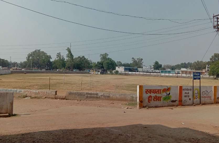 सुविधाओं से मोहताज होनहार: तीन साल में साढ़े तीन करोड़ के प्रस्ताव पर नहीं लगी मुहर अब 10 करोड़ का गया प्रस्ताव सुविधाओं से मोहताज होनहार: तीन साल में साढ़े तीन करोड़ के प्रस्ताव पर नहीं लगी मुहर अब 10 करोड़ का गया प्रस्ताव