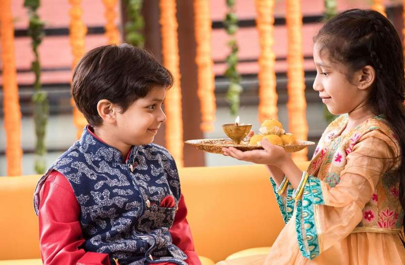 सर्वार्थ सिद्धि योग में बहनें करेंगी भाई का तिलक सर्वार्थ सिद्धि योग में बहनें करेंगी भाई का तिलक