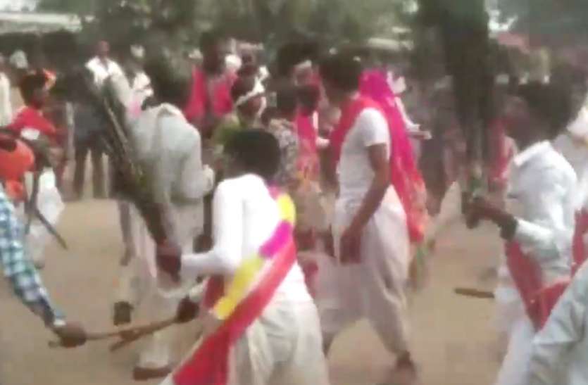 कोरोना पर भारी पड़े पारंपरिक रीति रिवाज, श्रद्धा और भक्ति भाव से मनाई गई मौनी परमा कोरोना पर भारी पड़े पारंपरिक रीति रिवाज, श्रद्धा और भक्ति भाव से मनाई गई मौनी परमा