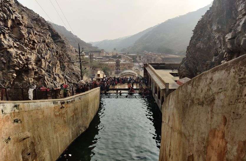 Chhath Puja 2020 : गलता तीर्थ में नहीं भरेगा छठ का मेला Chhath Puja 2020 : गलता तीर्थ में नहीं भरेगा छठ का मेला