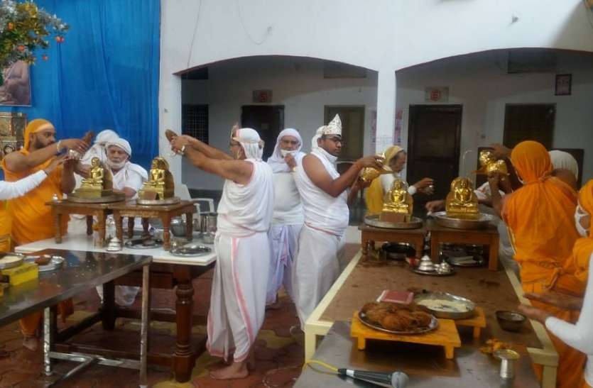 धर्म कर्म से अशुभ कर्म टलते और पुण्य बढ़ते हैं-समतासागर धर्म कर्म से अशुभ कर्म टलते और पुण्य बढ़ते हैं-समतासागर