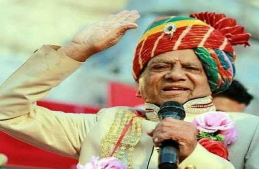 शांत हुई श्लील गाली गायन के अमिताभ की पुरकशिश आवाज शांत हुई श्लील गाली गायन के अमिताभ की पुरकशिश आवाज
