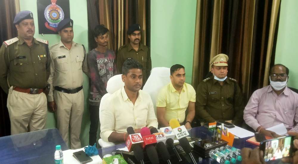 जघन्य वारदात: प्रेमिका के बेटे को डूबा-डूबाकर मार डाला, लाश दफन कर बाहर निकाला, फिर किया ये काम