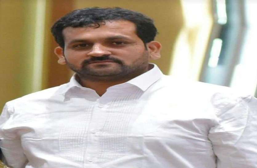 सेंट्रल एक्साइज और CG GST की बड़ी कार्रवाई, फर्जी तरीके से इनपुट टैक्स क्रेडिट का लाभ लेने वाला लोहा कारोबारी गिरफ्तार सेंट्रल एक्साइज और CG GST की बड़ी कार्रवाई, फर्जी तरीके से इनपुट टैक्स क्रेडिट का लाभ लेने वाला लोहा कारोबारी गिरफ्तार