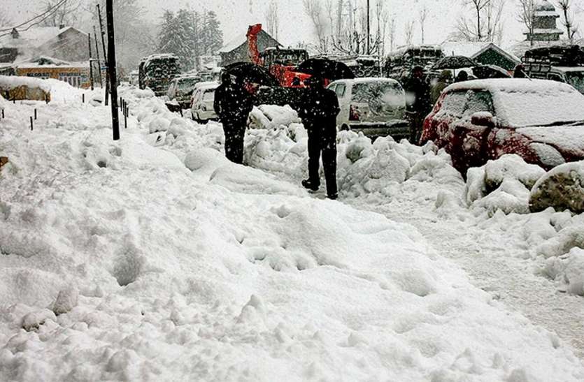 Snowfall in Shimla पूरा उत्तर भारत बर्फ की चादर से ढंका, तापमान में भारी गिरावट