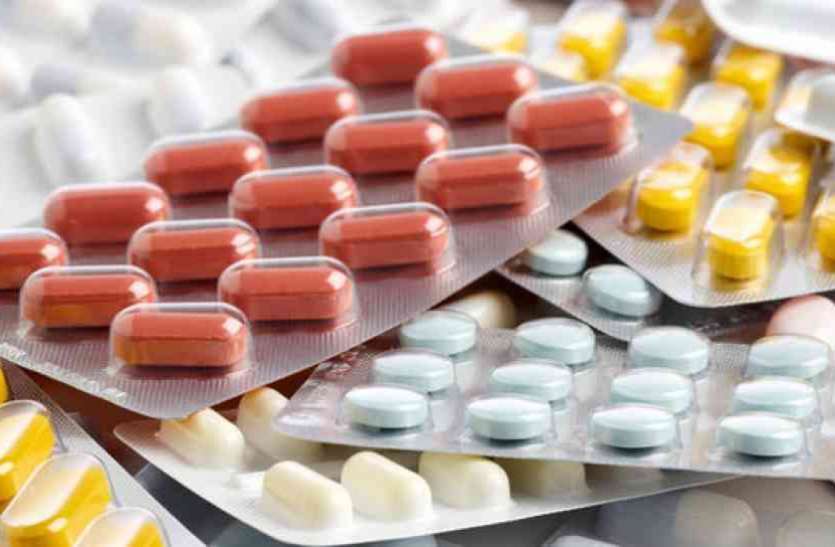 medicine.jpg मेडिकल की दुकान में कैश कम मिला तो चोरों ऐसे पूरी की कसर .... पुलिस और मालिक दोनो दंग रह गए..