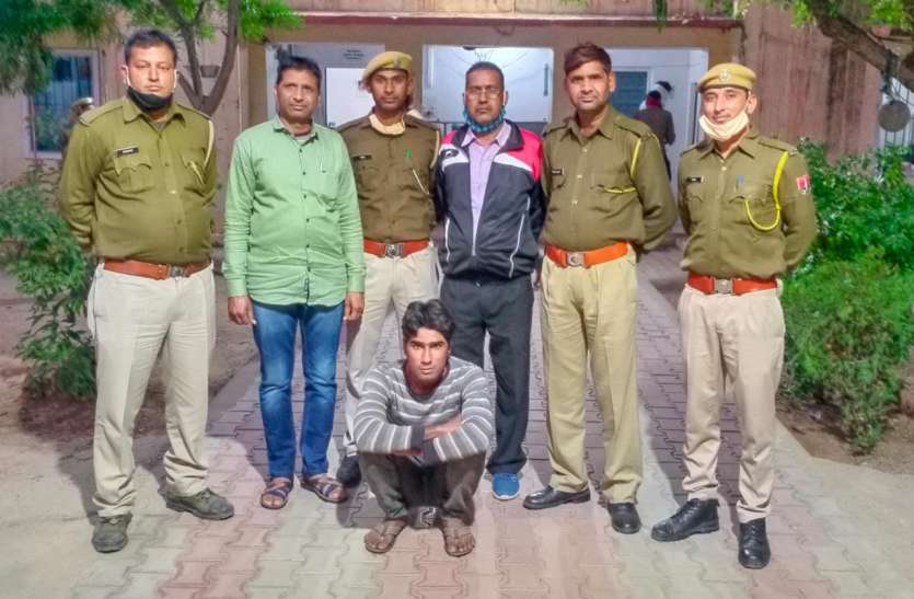 चाकू की नोक पर कंटेनर चालक से लूट का फरार आरोपी गिरफ्तार चाकू की नोक पर कंटेनर चालक से लूट का फरार आरोपी गिरफ्तार