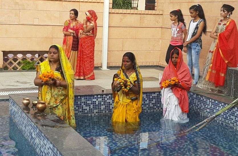 The color of faith overcame the corona in bhilwara कोरोना पर भारी पड़ा आस्था का रंग