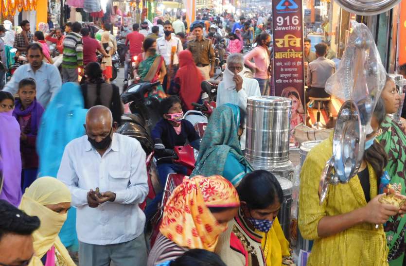 Lack of market in festival त्योहार में बाजार की दूर हुई सुस्ती, 70 करोड़ का रहा दीपोत्सव, जमकर हुआ कारोबार