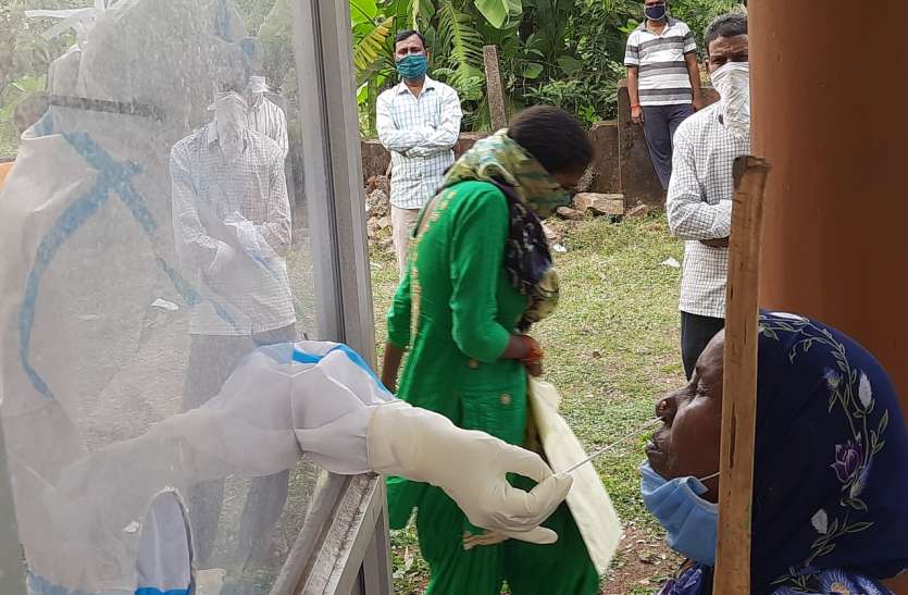 COVID-19 जिला में हर दिन 2500 की जांच करने की तैयारी, बढ़ते मामले को देख स्वास्थ्य विभाग ने लिया फैसला COVID-19 जिला में हर दिन 2500 की जांच करने की तैयारी, बढ़ते मामले को देख स्वास्थ्य विभाग ने लिया फैसला
