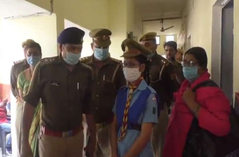1_7.jpg 11 वीं की छात्रा बनी एक दिन की शहर कोतवाल, अव्यवस्थाओं पर जताई नाराजगी
