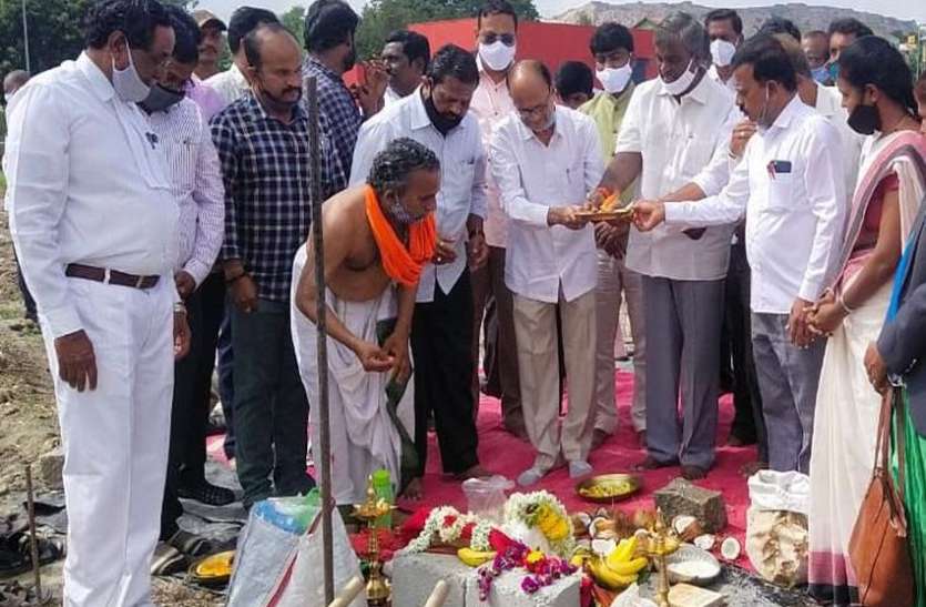 विधायक ने किया वकील संघ इमारत निर्माण कार्य का भूमिपूजन विधायक ने किया वकील संघ इमारत निर्माण कार्य का भूमिपूजन