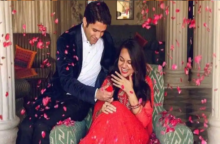 यूपीएससी टॉपर टीना डाबी और उनके पति ने कोर्ट में दी आपसी सहमति से तलाक की अर्जी यूपीएससी टॉपर टीना डाबी और उनके पति ने कोर्ट में दी आपसी सहमति से तलाक की अर्जी