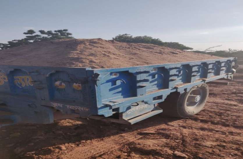 MINING--अवैध बजरी पकड़ी, 6.45 लाख पेनल्टी वसूली MINING--अवैध बजरी पकड़ी, 6.45 लाख पेनल्टी वसूली