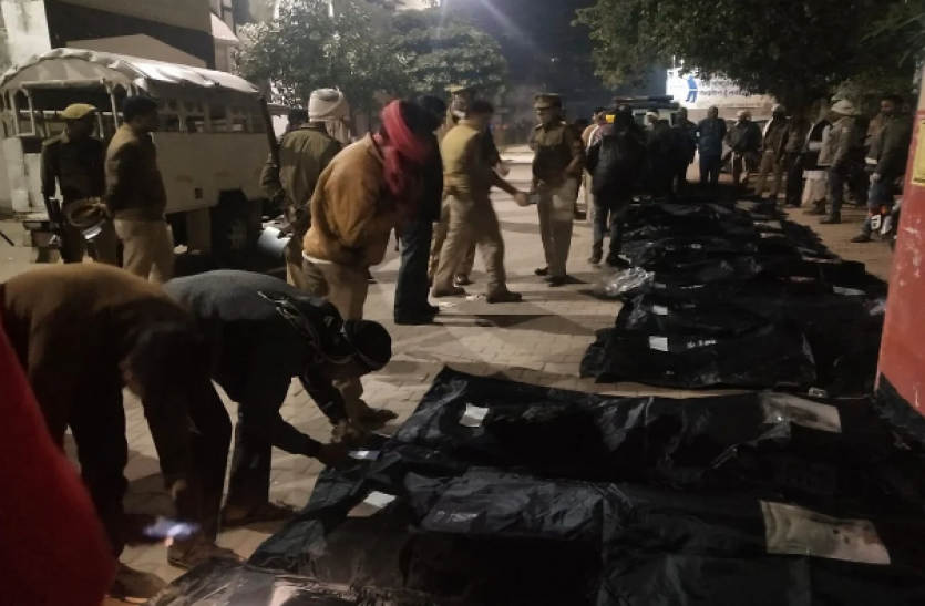 Road accident उत्तर प्रदेश : प्रतापगढ़ में बड़ा सड़क हादसा, 14 की मौत