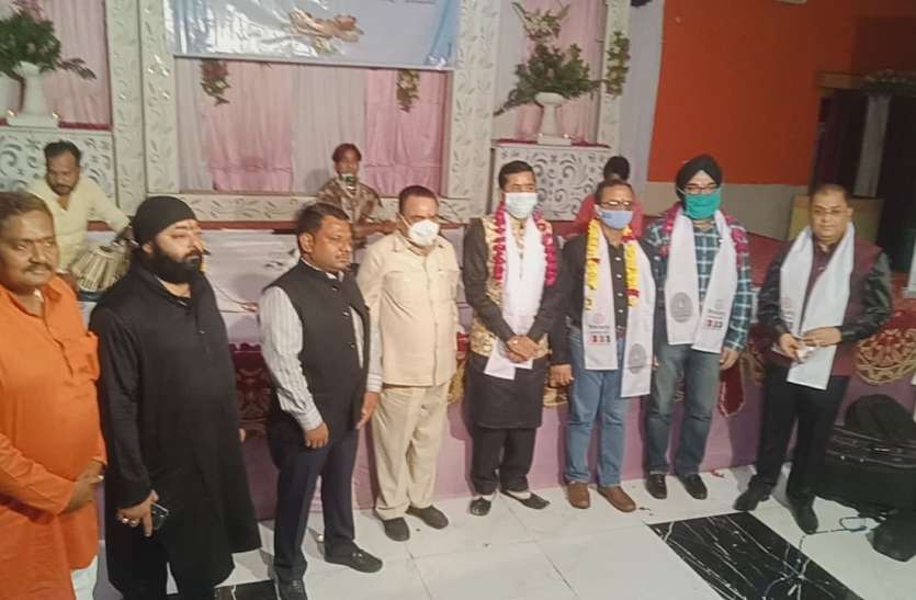 रोटरी क्लब ने मनाया दीपावली स्नेह मिलन, गजल संध्या का हुआ आयोजन रोटरी क्लब ने मनाया दीपावली स्नेह मिलन, गजल संध्या का हुआ आयोजन
