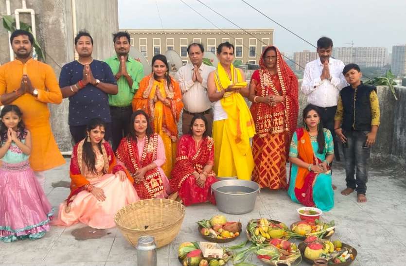CHATH MAHAPARV: सेविले चरन तोहार हे छठी मइया, महिमा तोहिर अपार... CHATH MAHAPARV: सेविले चरन तोहार हे छठी मइया, महिमा तोहिर अपार...