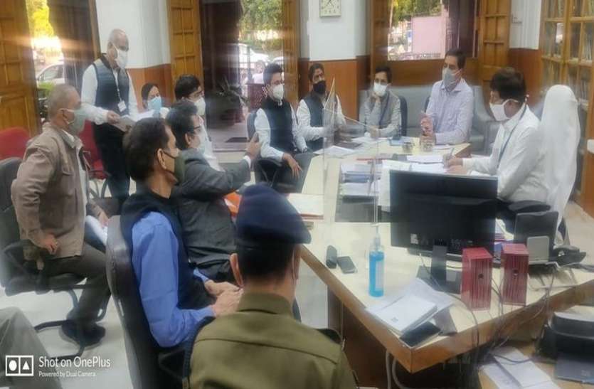 पत्रिका की खबरों से संज्ञान लेकर मानवाधिकार आयोग ने बनाई कमेटी पत्रिका की खबरों से संज्ञान लेकर मानवाधिकार आयोग ने बनाई कमेटी