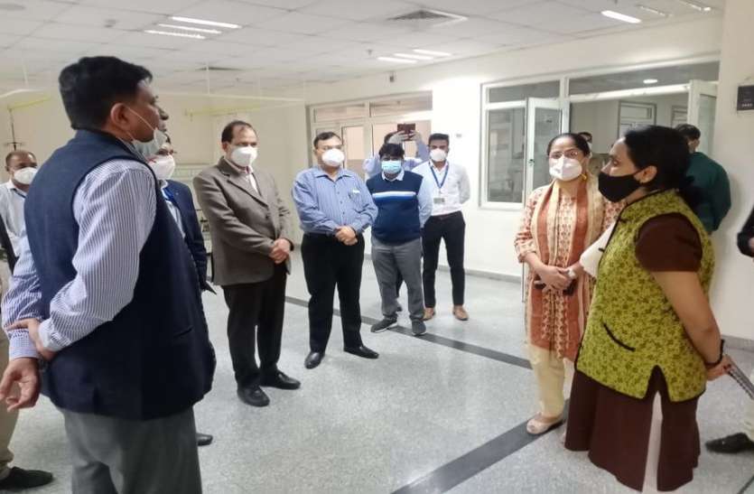 मेडिकल कॉलेज पर केन्द्र व राज्य की टीमों के बीच मंथन मेडिकल कॉलेज पर केन्द्र व राज्य की टीमों के बीच मंथन