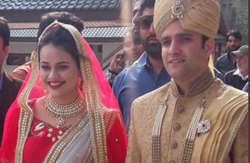 ias tina dabi husband athar aamir file for divorce in family court चर्चित आइएएस दंपति ने मांगा तलाक, दो साल पहले हुई थी टीना डाबी व अतहर आमिर की शादी