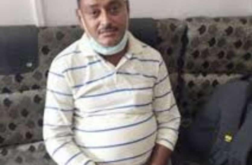 बिकरू कांड - विकास दुबे के नजदीकी इंस्पेक्टर सहित अन्य पुलिसकर्मियों की सूची तैयार बिकरू कांड - विकास दुबे के नजदीकी इंस्पेक्टर सहित अन्य पुलिसकर्मियों की सूची तैयार