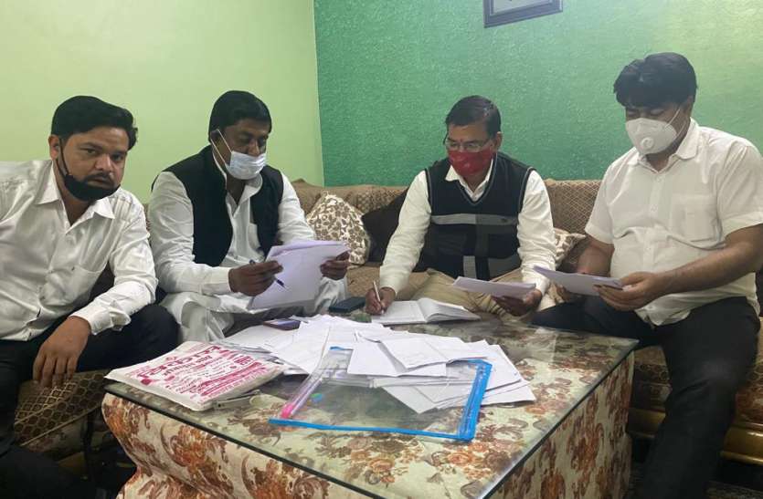 नगर पालिका चुनाव... टिकट के लिए आवेदन प्रक्रिया पूरी, अब निगाहें बड़े नेताओ पर नगर पालिका चुनाव... टिकट के लिए आवेदन प्रक्रिया पूरी, अब निगाहें बड़े नेताओ पर