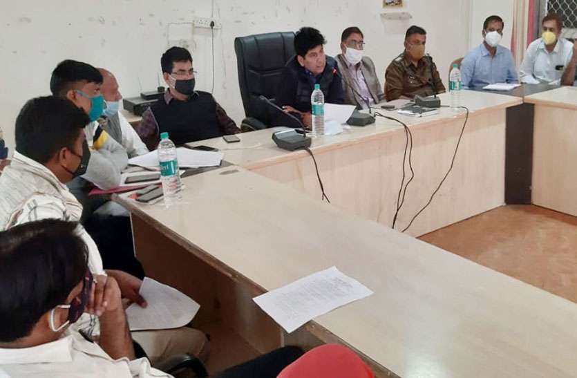 बैठक में विकास के प्रस्ताव किए पारित बैठक में विकास के प्रस्ताव किए पारित